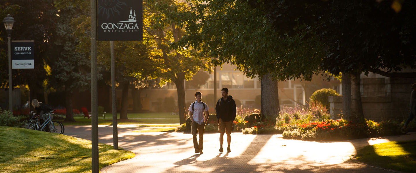 Students walk together on campus 