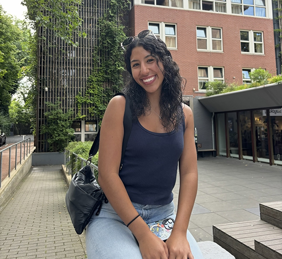 sq-ignatius500_logo black_text1_ENG copy