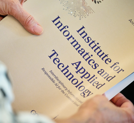 Gonzaga University student Madison Rose mentoring a middle school student