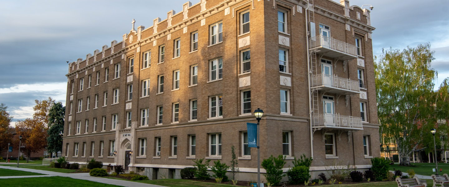 Desmet Hall
