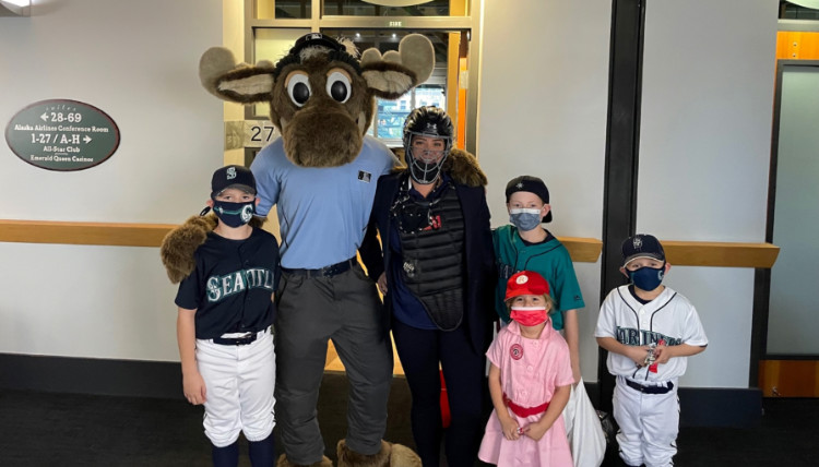 Brooke Sullivan with her kids at the Mariners stadium on Halloween Brooke Sullivan with her kids at the Mariners stadium on Halloween