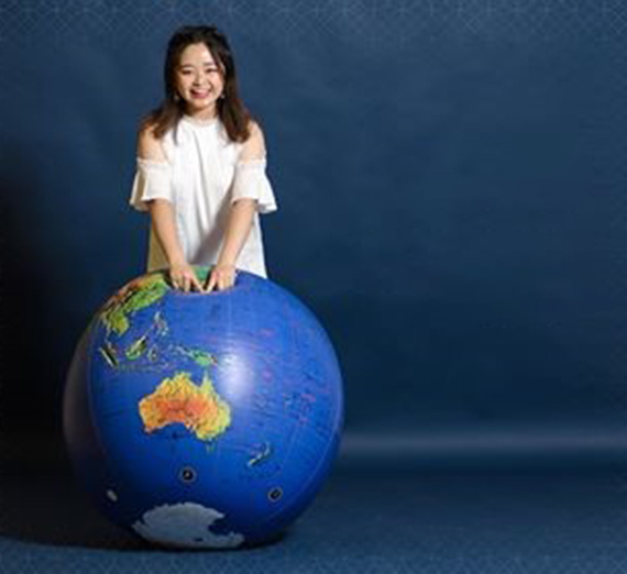 Portrait of English Language Center student Shimizu Eri Portrait of English Language Center student Shimizu Eri