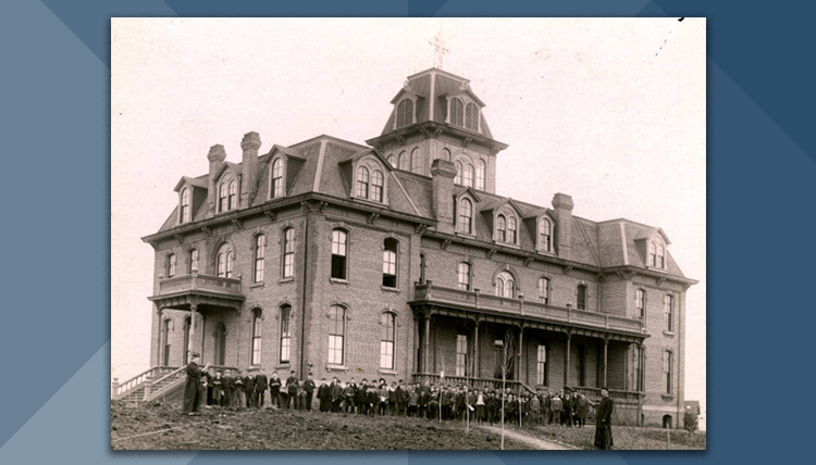 The first students and faculty of Gonzaga University The first students and faculty of Gonzaga University