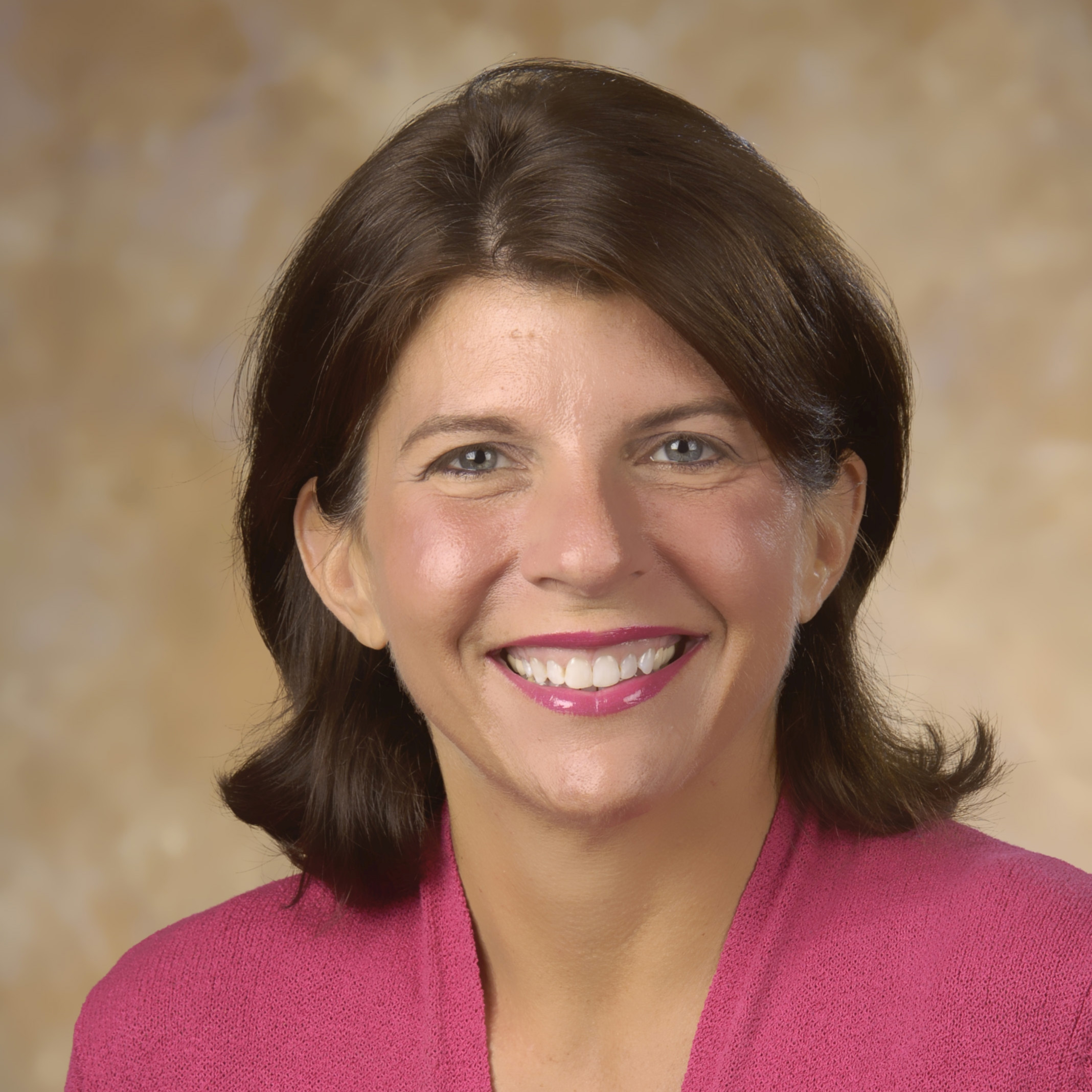 Ann Dinan Headshot