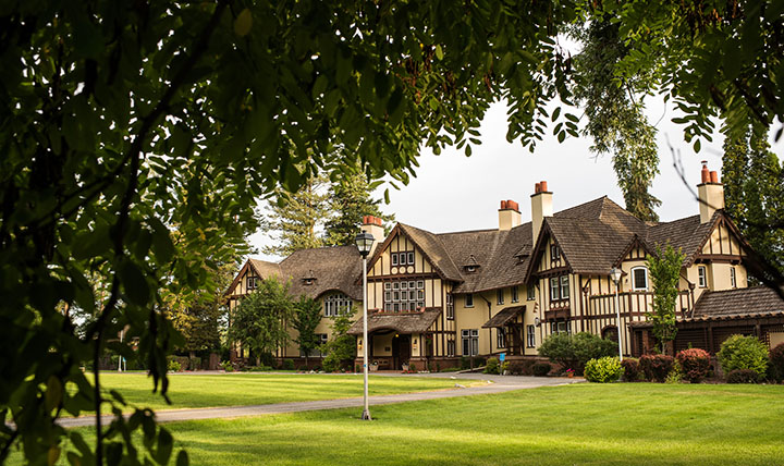 bozarth-mansion-exterior bozarth-mansion-exterior