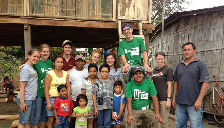 group of Ecuadorian residents with Gonzaga staff member Darcy Phillips group of Ecuadorian residents with Gonzaga staff member Darcy Phillips