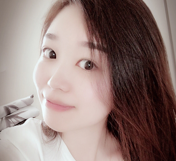 Portrait of English Language Center student Zhu WeiWei Portrait of English Language Center student Zhu WeiWei