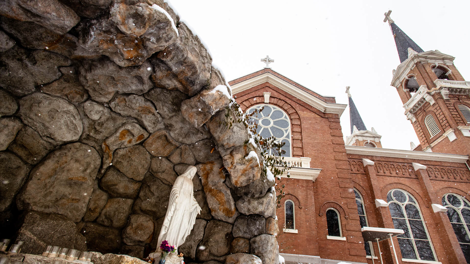 Grotto.jpg Grotto Background