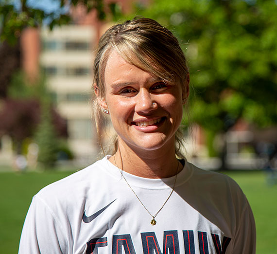 Karinne Nelson 