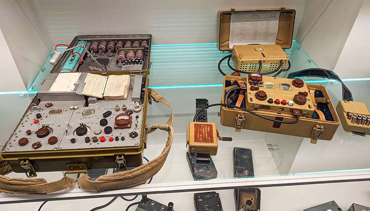 bd-Berlin-2023-0530-Berlin_Spy_Museum_Inkrott(2)
