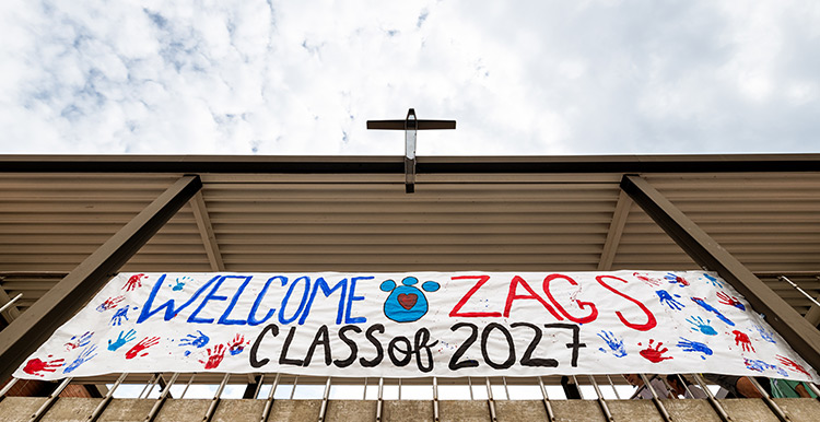 A sign saying Welcome Zags Class of 2027 A sign saying Welcome Zags Class of 2027