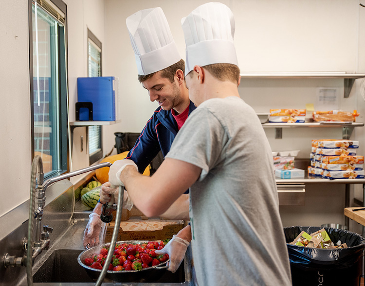 Gonzaga students campus kitchen Gonzaga students campus kitchen