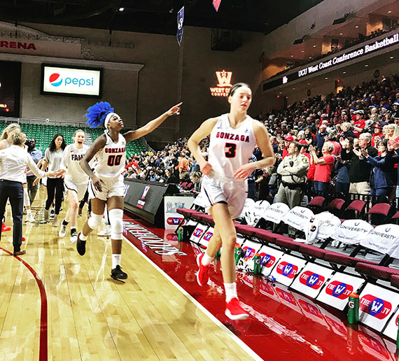 Gonzaga players, fans celebrate win