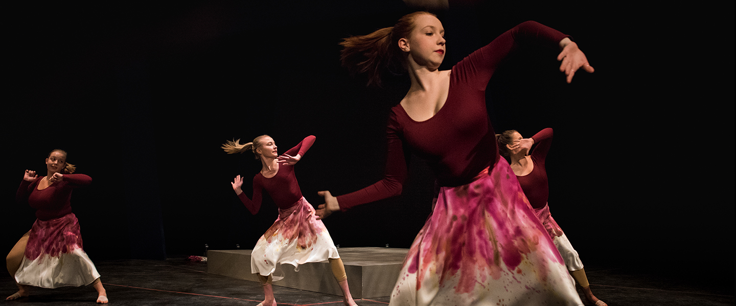 4 dance students