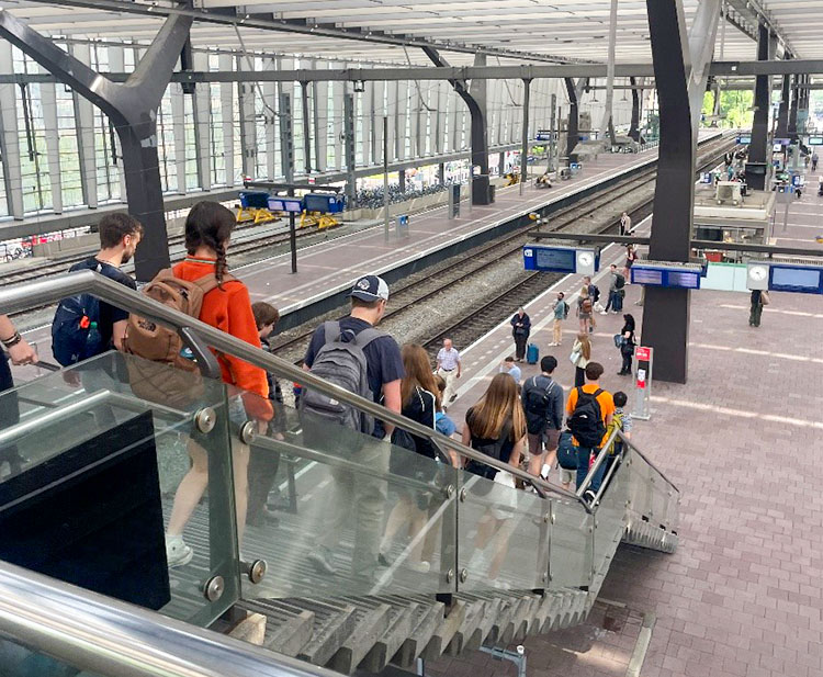station station