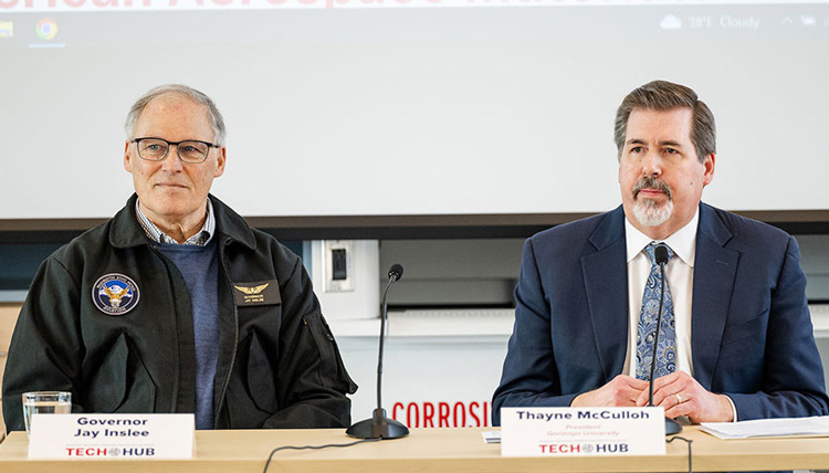 President McCulloh and Gov. Jay Inslee at Tech Hub Consortium