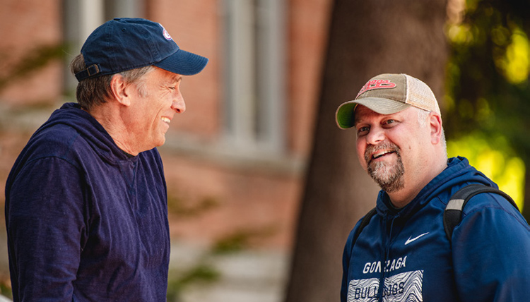 Alumni Rick Clark talking to Mike Rowe. Alumni Rick Clark talking to Mike Rowe.