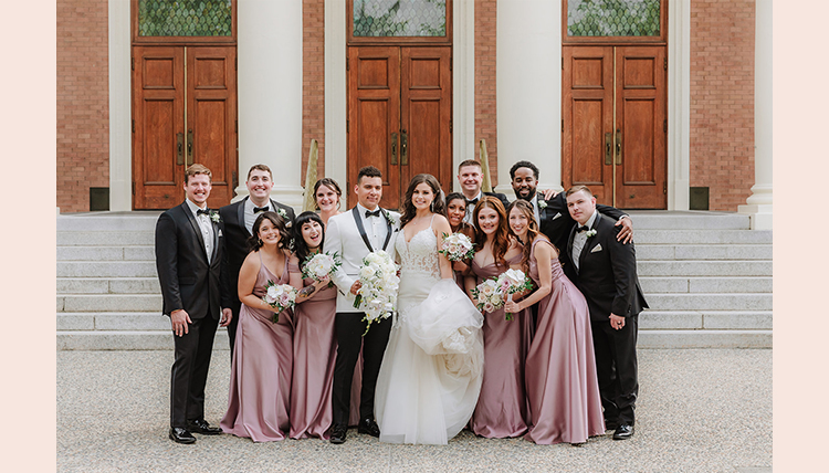 Wedding image of ’16 Lexie Lucassen and Ross Kyman. Wedding image of ’16 Lexie Lucassen and Ross Kyman.