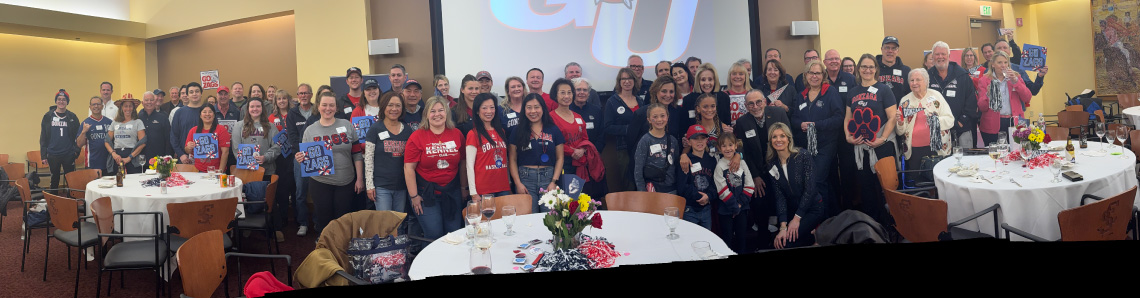 Attendees of the Forging Foward San Jose presidenial event pose for a group photo with Gonzaga President Katia Passerini, Ph.D. Attendees of the Forging Foward San Jose presidenial event pose for a group photo with Gonzaga President Katia Passerini, Ph.D.