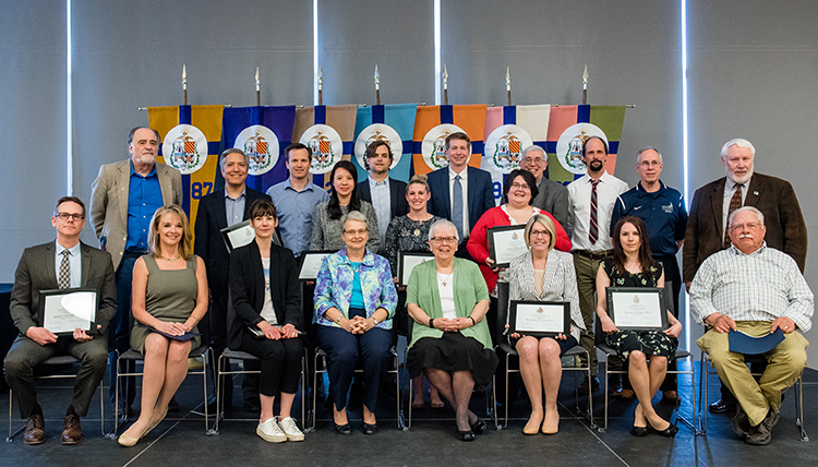 body_2018-Academic-Honors-Con-faculty-group.jpg
