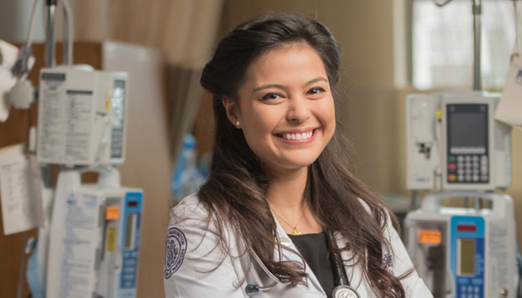 Mara Hazeltine, medical student Mara Hazeltine, medical student