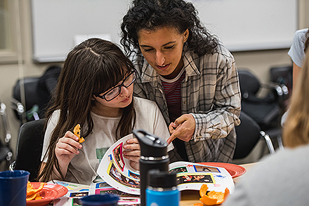 Sanna Darvish (’20) tutoring her mentee during Campus Kids. (GU photo) Sanna Darvish (’20) tutoring her mentee during Campus Kids. (GU photo)